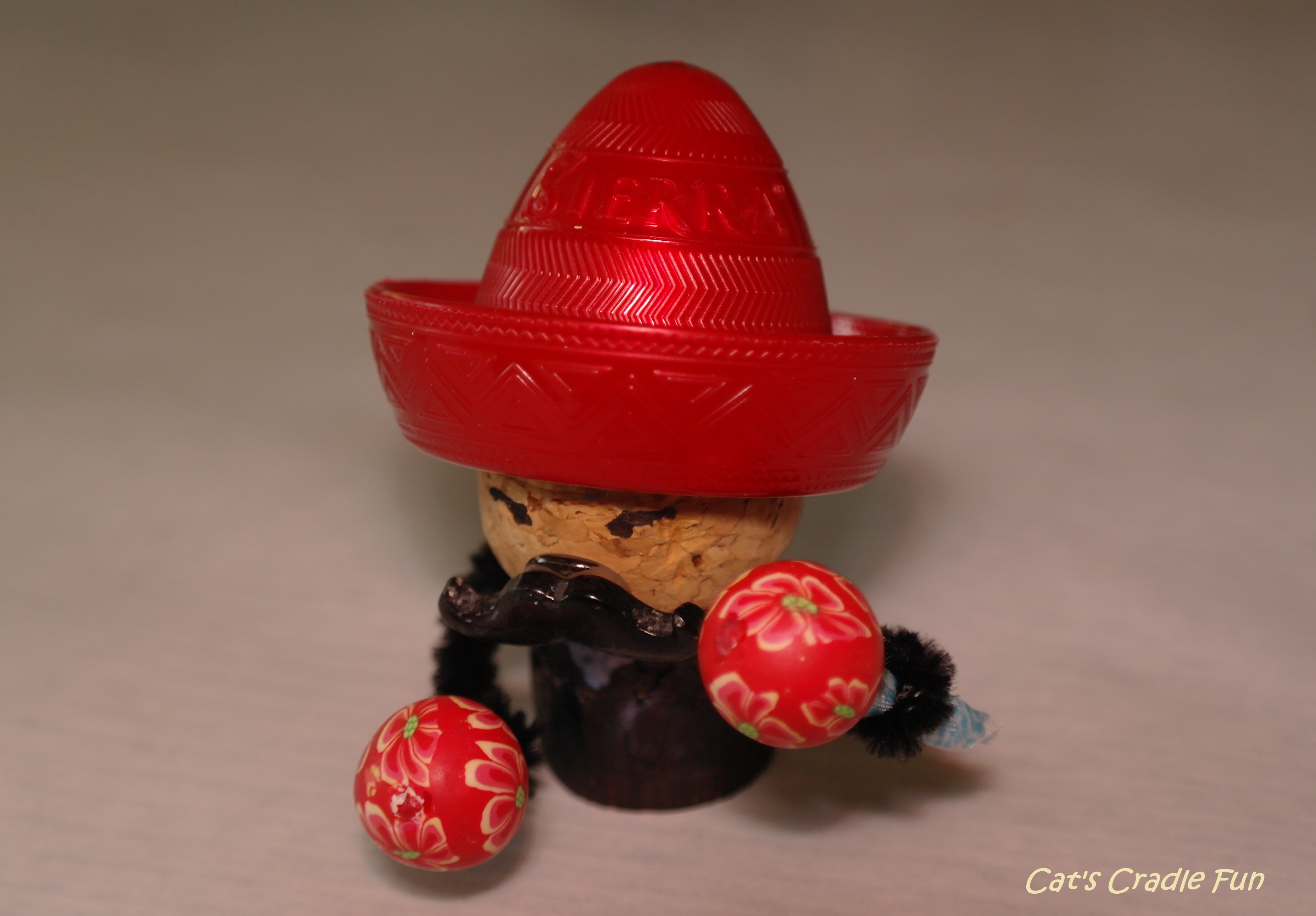 簡単クラフト / コルク仲間とメタルキャップの素敵なリサイクル工作