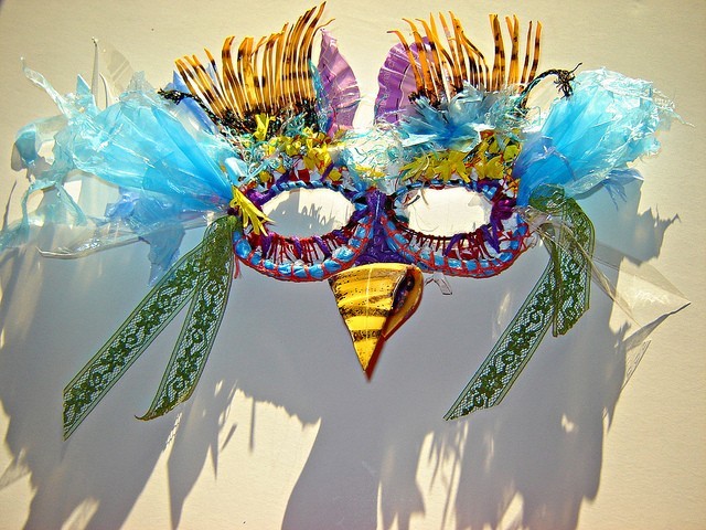 CREATIVE RECYCLING Mask